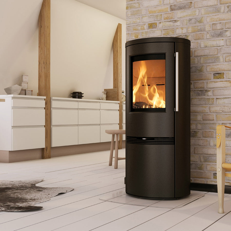 Poêle à bois TermaTech TT21RH dans un intérieur