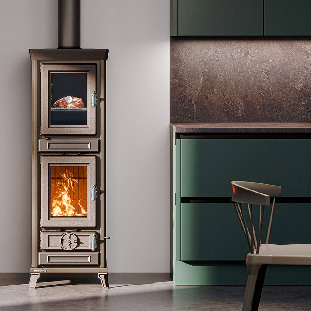 Poêle à bois Thermorossi Agnese Evo6 Easy dans un intérieur