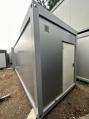 Bürocontainer 6,00 x 2,44 Tür Stirnseitig